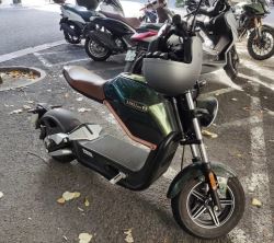 Miku Max electric scooter 